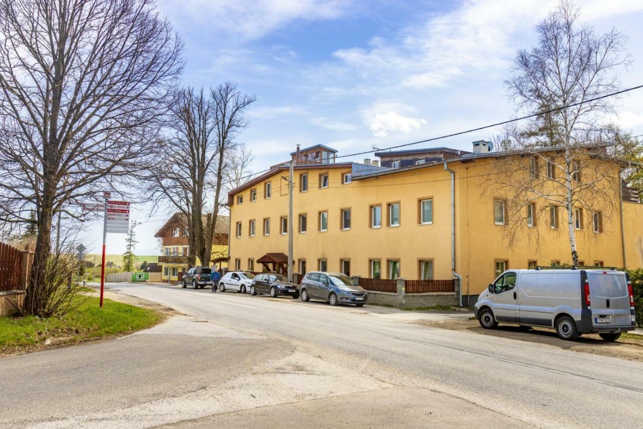 Home Veľký Slavkov Exteriör bild