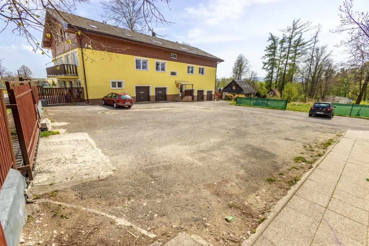 Home Veľký Slavkov Exteriör bild